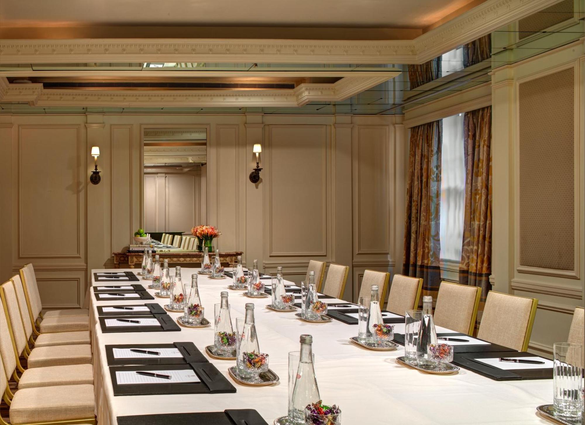 The Carlyle, A Rosewood Hotel New York Kültér fotó
